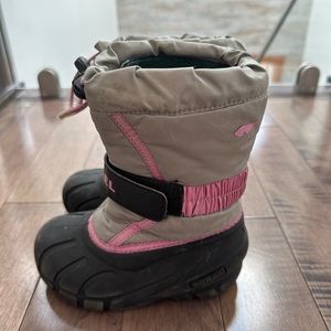 Girls Sorel Flurry Boots Size 10